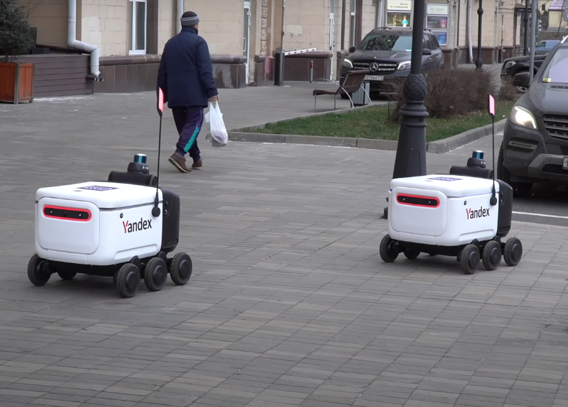 Робот-курьер от Яндекса: беспилотник, который смог