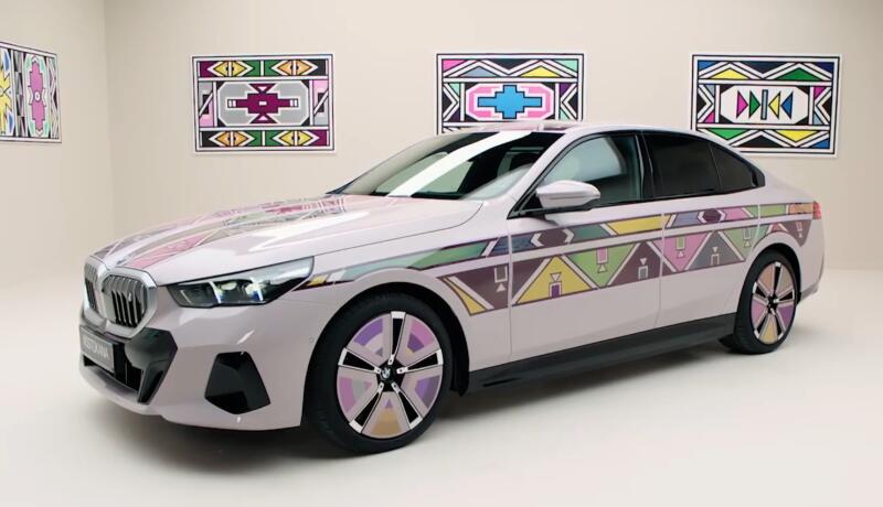 Больше никаких красок: BMW i5 меняет цвет так, как вы захотите