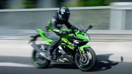 Первые электрические модели мотоциклов Kawasaki появились в продаже