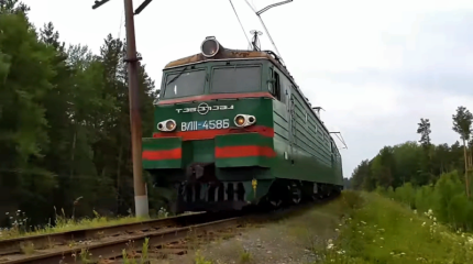 Советский локомотив ВЛ11 с проблемной конструкцией, но длительной эксплуатацией