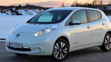 Новая Lada Granta или подержанный Nissan Leaf – какой автомобиль лучше?