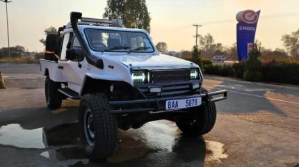 Многопрофильные джипы из ЮАР – URI Desert Runner/Mining Vehicle