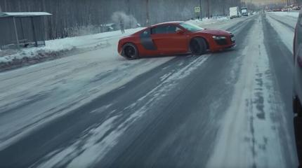 Дедушка в 70-и летний юбилей «разматывает» Audi R8