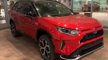 Дилерский беспредел: в США за Toyota RAV4 Prime запрашивают 100 тысяч долларов