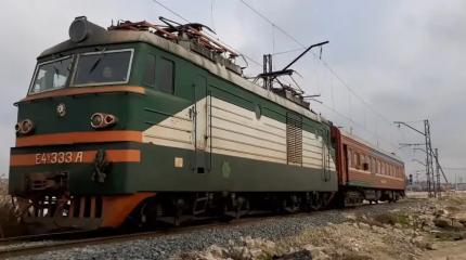 Электровоз ВЛ11 и его азербайджанская переделка – пассажирский E4s Электровоз ВЛ11 и его азербайджанская переделка – пассажирский E4s