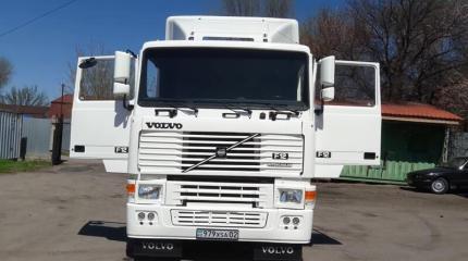 Популярный тягач автопоездов советского периода Volvo F12