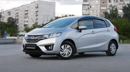 Honda Fit III: почему так востребована «недогибридная» праворулька