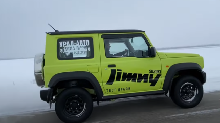 Suzuki Jimny – чем хорош внедорожник и какую комплектацию выбрать