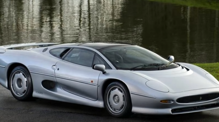 Легенда 90-х – Ягуар XJ220