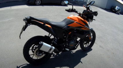 KTM 390 Adventure – легкий и маневренный турэндуро для начинающих