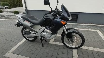 Aprilia Pegaso – один из самых доступных турэндуро на российском рынке Aprilia Pegaso – один из самых доступных турэндуро на российском рынке