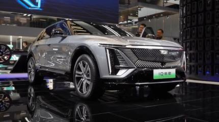 Cadillac выпустит EV-кроссовер Optiq с 33-дюймовым дисплеем