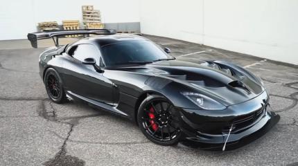 Dodge Viper на 1500 л. с. – король драг-рейсинга