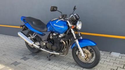 Kawasaki ZR-7 – агрессивный неоклассик с характером круизера Kawasaki ZR-7 – агрессивный неоклассик с характером круизера