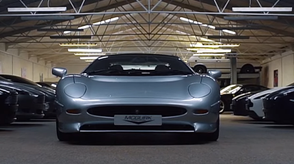 Jaguar XJ220: свирепый кот, или слепой котенок?