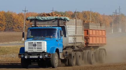 ЗиЛ-4520 – один из самых мощных самосвалов Завода имени Лихачева