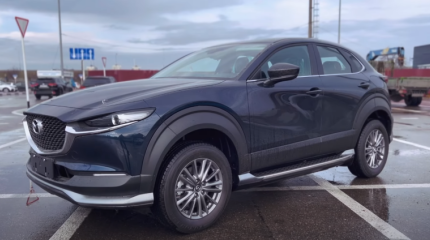 Российским водителям стали доступны электрокроссоверы Mazda CX-30