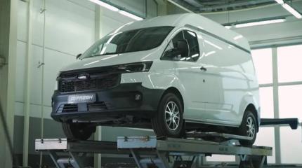 Ford Transit Custom – оазис в пустыне «Газелей» и «Соболей»