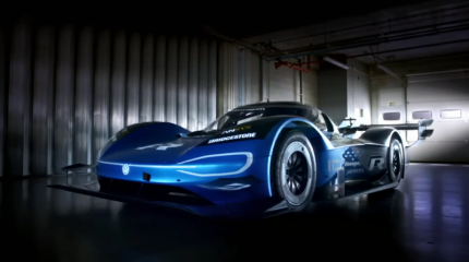 Volkswagen ID.R, буквально ворвавшийся в гоночную среду