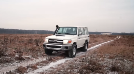 В России начали продавать новые Toyota Land Cruiser 76