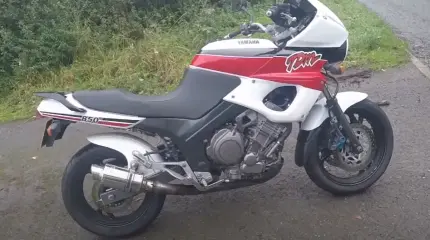 Das Yamaha TDM 850 Motorrad ist nicht das beliebteste, aber es ist einer der besten Allrounder Das Yamaha TDM 850 Motorrad ist nicht das beliebteste, aber es ist einer der besten Allrounder