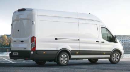 Дебютировал обновленный Ford Transit – он поражает уровнем комфорта