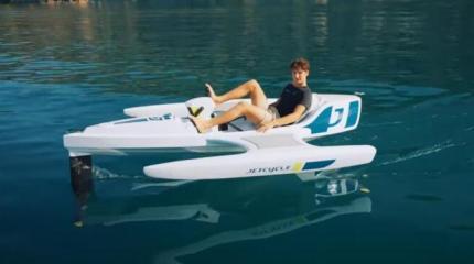 Электрифицированный тримаран на подводных крыльях E-Jetcycle – интересная новинка на рынке водных транспортных средств