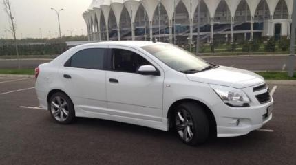 Новая Lada Westa SW или Chevrolet Cobalt — выбор на миллион