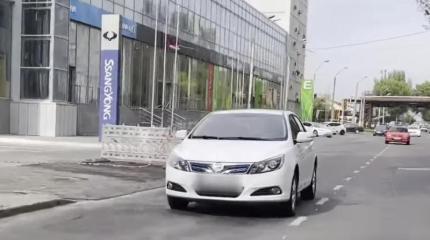 Бюджетный электроседан для такси — BYD e5 появился в России