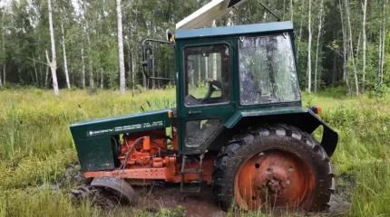 Трактор «Беларус» покоряет бездорожье – еще и быстро