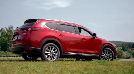 Сразу несколько дилеров завезли в Россию Mazda CX-8