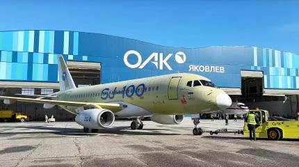 Полностью российский SJ-100 совершил первый полет Полностью российский SJ-100 совершил первый полет