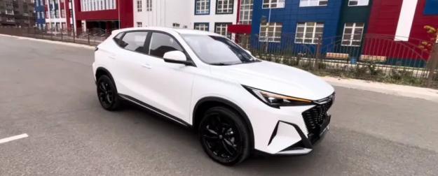 Changan выпустил кроссовер всего за 540000 рублей Changan выпустил кроссовер всего за 540000 рублей