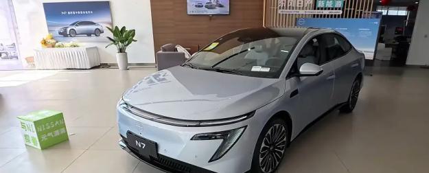 Nissan успешно конкурирует с китайскими электромобилями на их «поле» Nissan успешно конкурирует с китайскими электромобилями на их «поле»