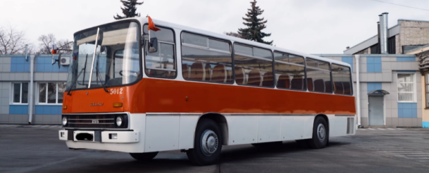 الحافلة "السوفيتية" إيكاروس 255 - عادة ما يتم بيع تذاكر هذا "السائح".