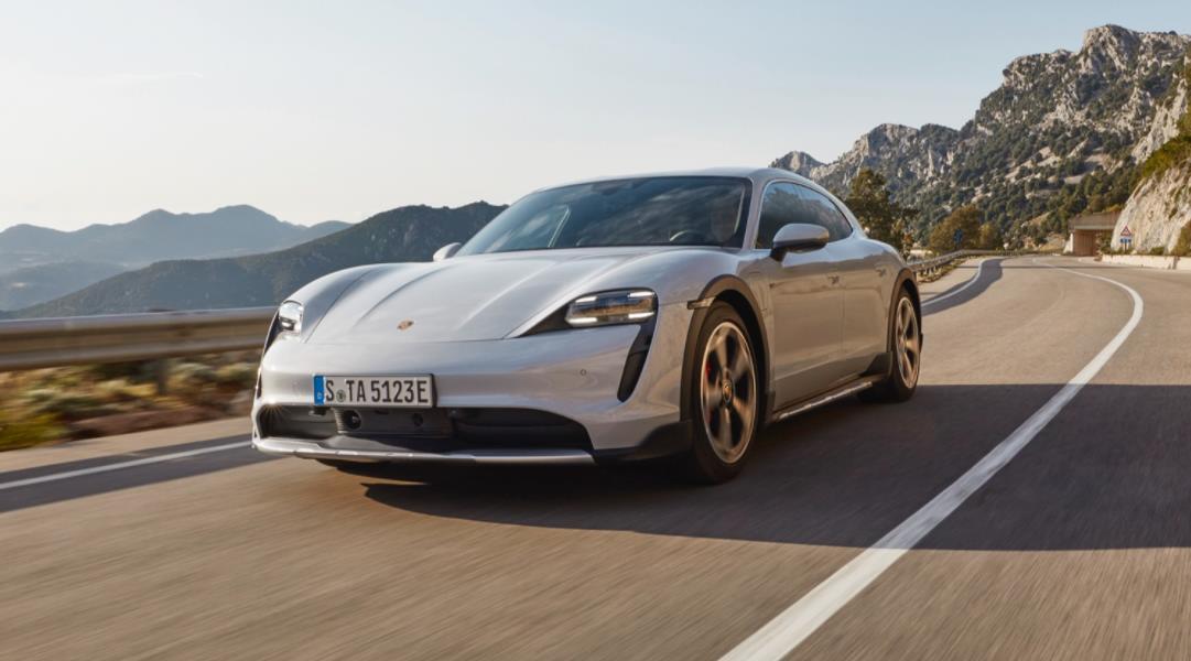 Porsche Taycan бьет рекорды по росту продаж среди экологичных автомобилей