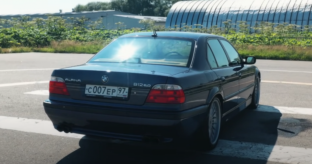 BMW E38       