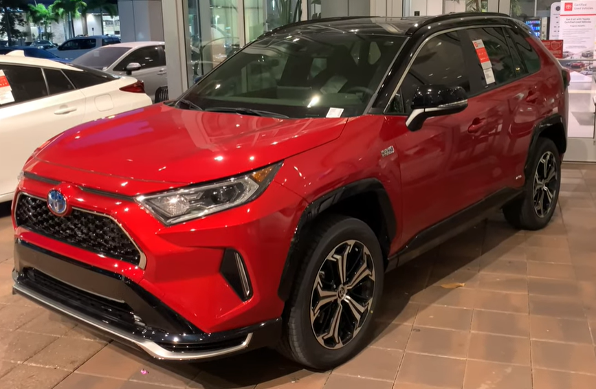 Дилерский беспредел: в США за Toyota RAV4 Prime запрашивают 100 тысяч долларов