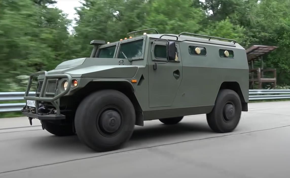 Rus Hummer - SUV Kaplanı