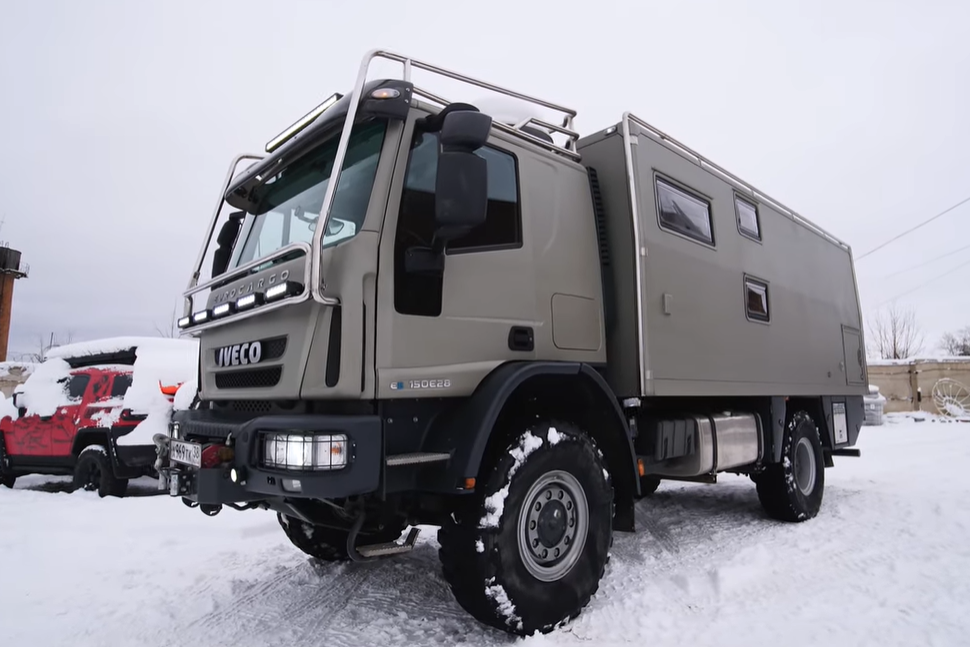 Altı yataklı ev-SUV premium sınıfı - Rusya'da üretildi