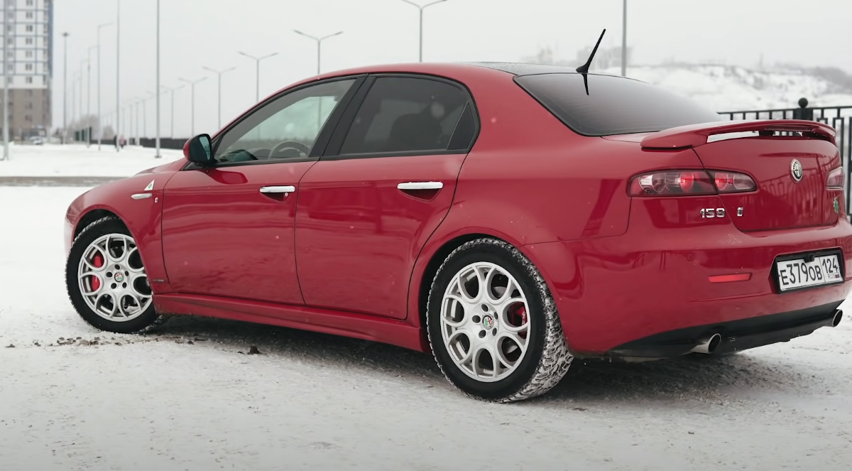 Rusya'da bir İtalyan arabasına sahip olmanın özellikleri - bütçe Fiat'tan lüks Alfa Romeos'a