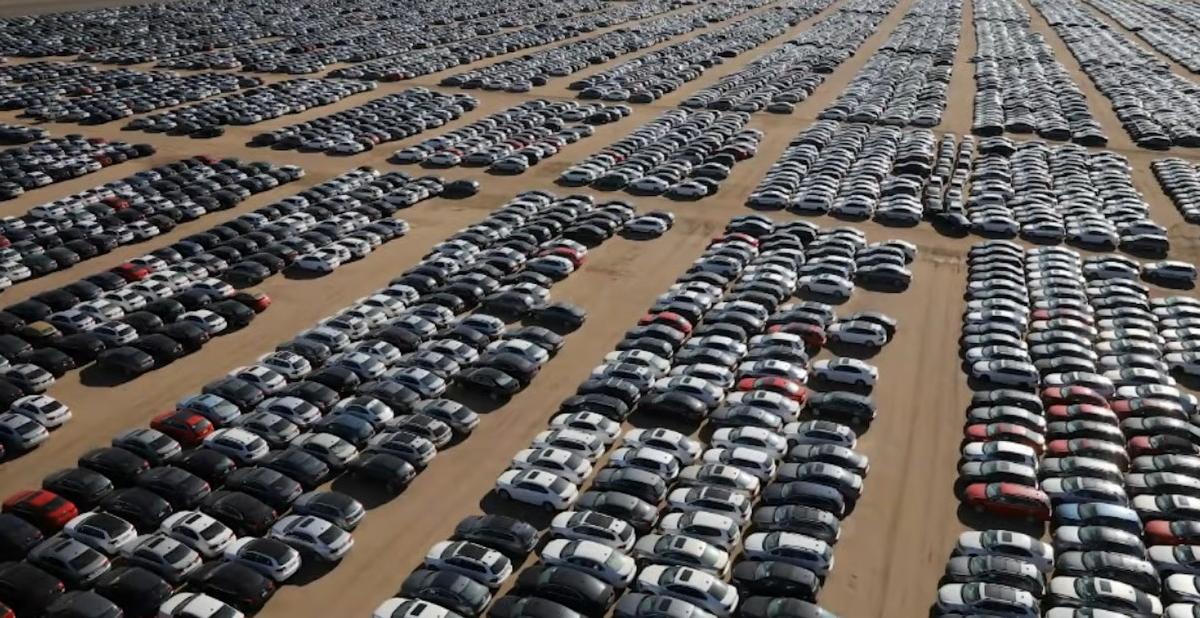 Автоэксперт предрекает рост цен на авто в РФ из-за событий в Казахстане