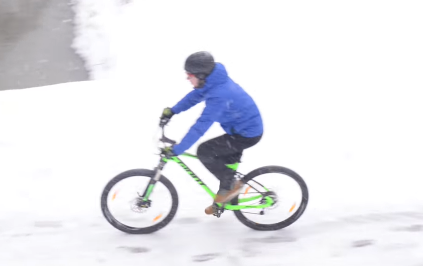 Особенности безопасной езды на велосипеде зимой