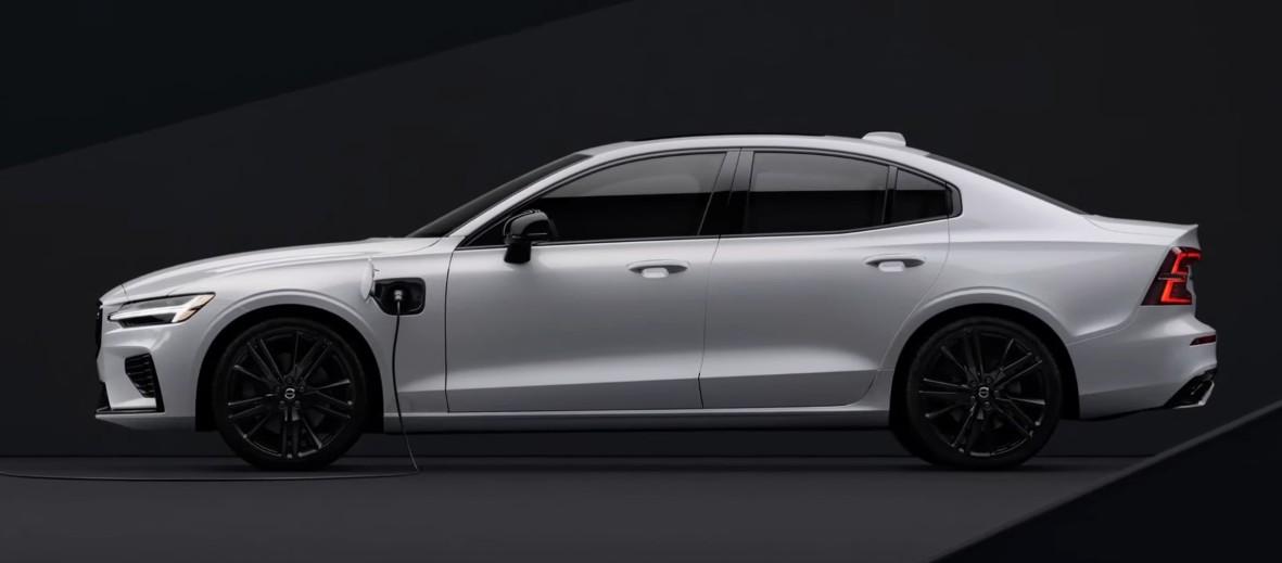 Volvo представил оформление Black Edition для S60