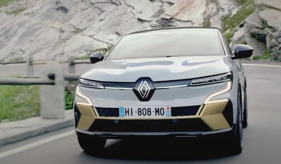 Renault Mégane E-Tech проверили в реальных дорожных условиях