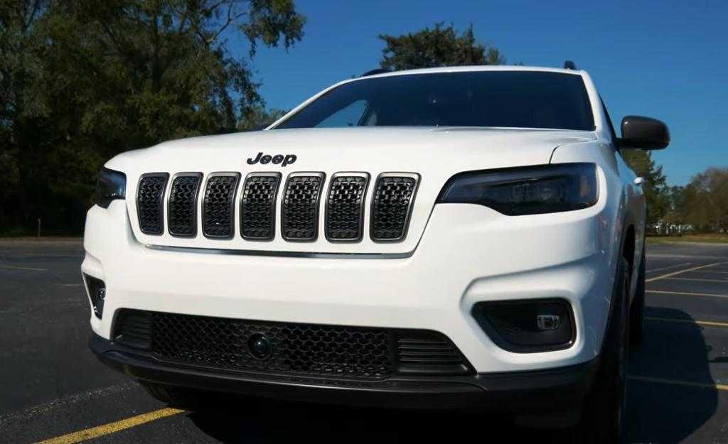 Jeep Cherokee X 2022 подорожал на 6000 USD