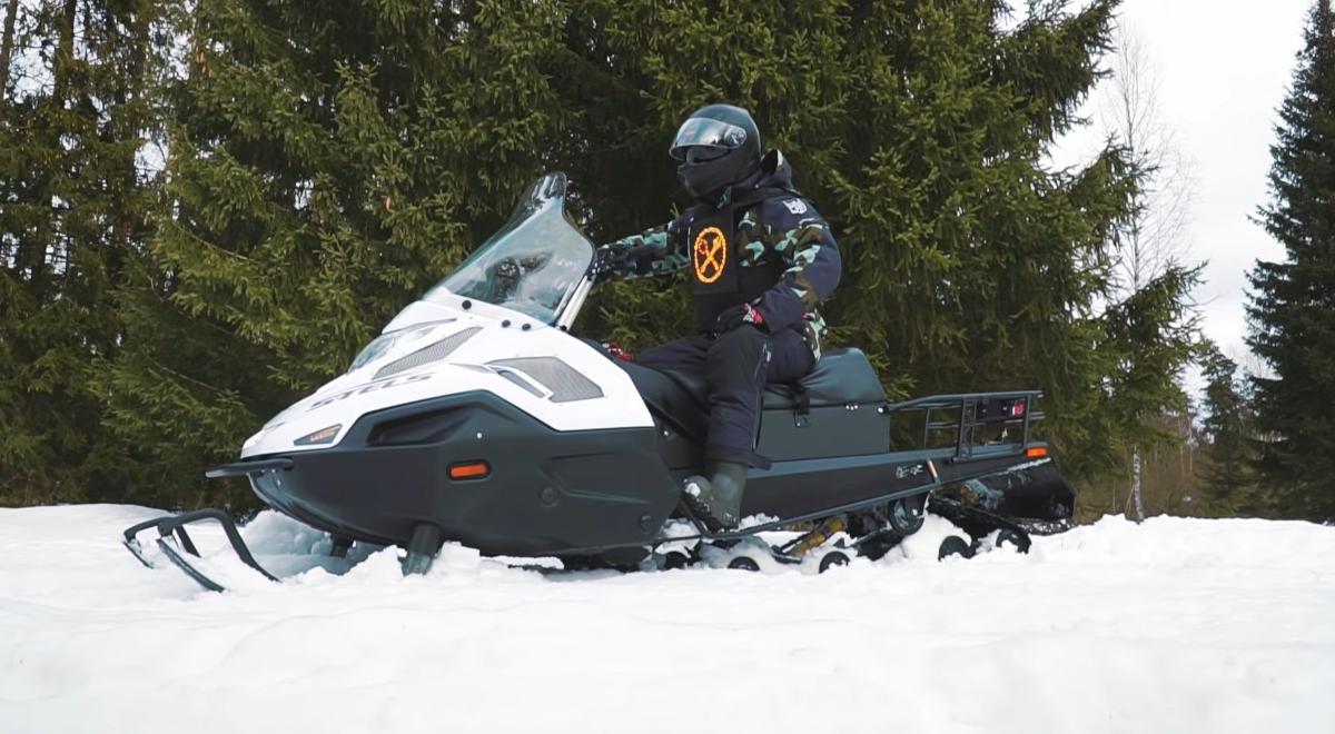 Stels - zorlu koşullar için kar motosikletleri