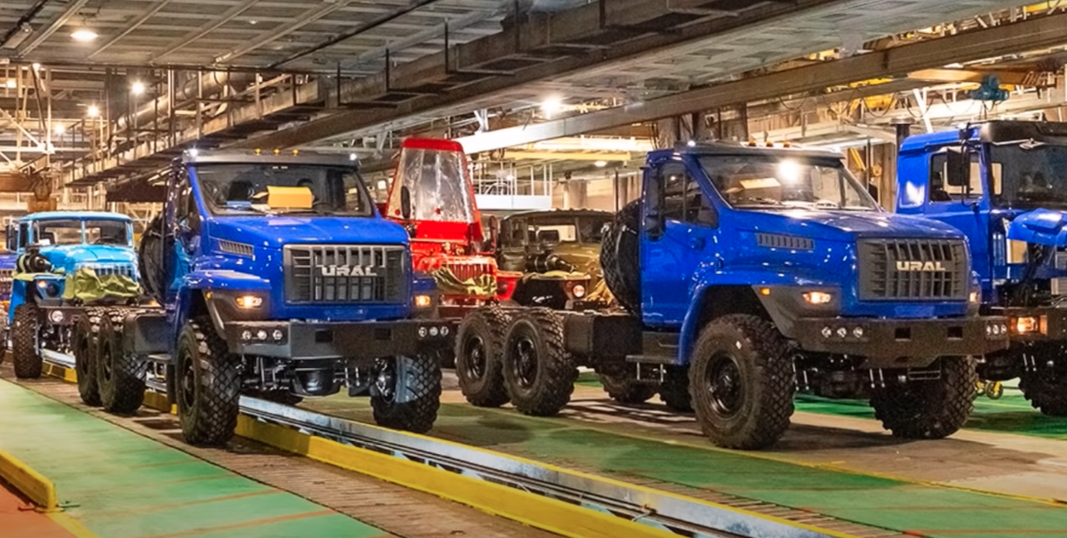 Rusya Federasyonu'nun otomotiv endüstrisi "basitleştirilmiş" arabalar üretecek