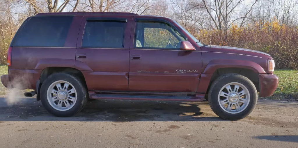 Выбираем Cadillac Escalade III – он стоит дешевле новой Лады Весты