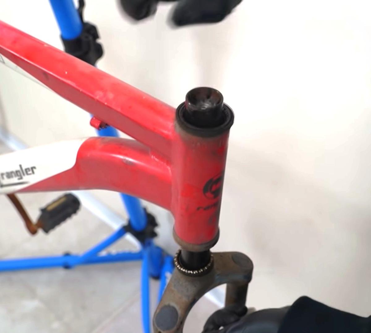Eski paslı bir bisiklet nasıl restore edilir?